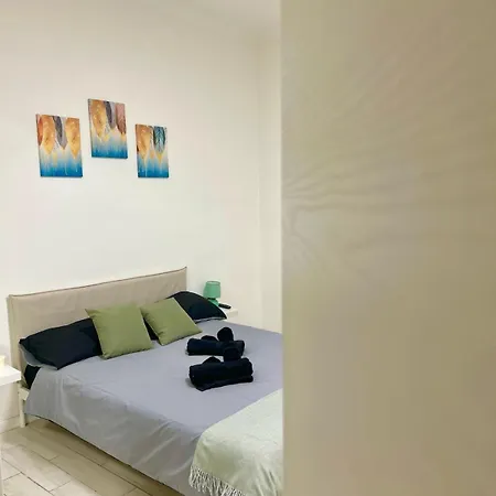 Zar 5 Apartment *
